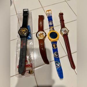 VINTAGE Disney & Looney Tunes  Character Watches